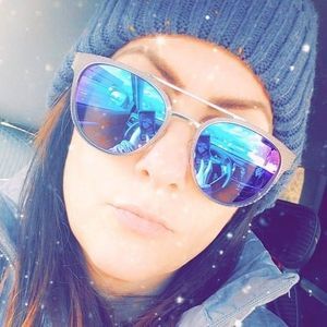 Meet your Posher, Jenn